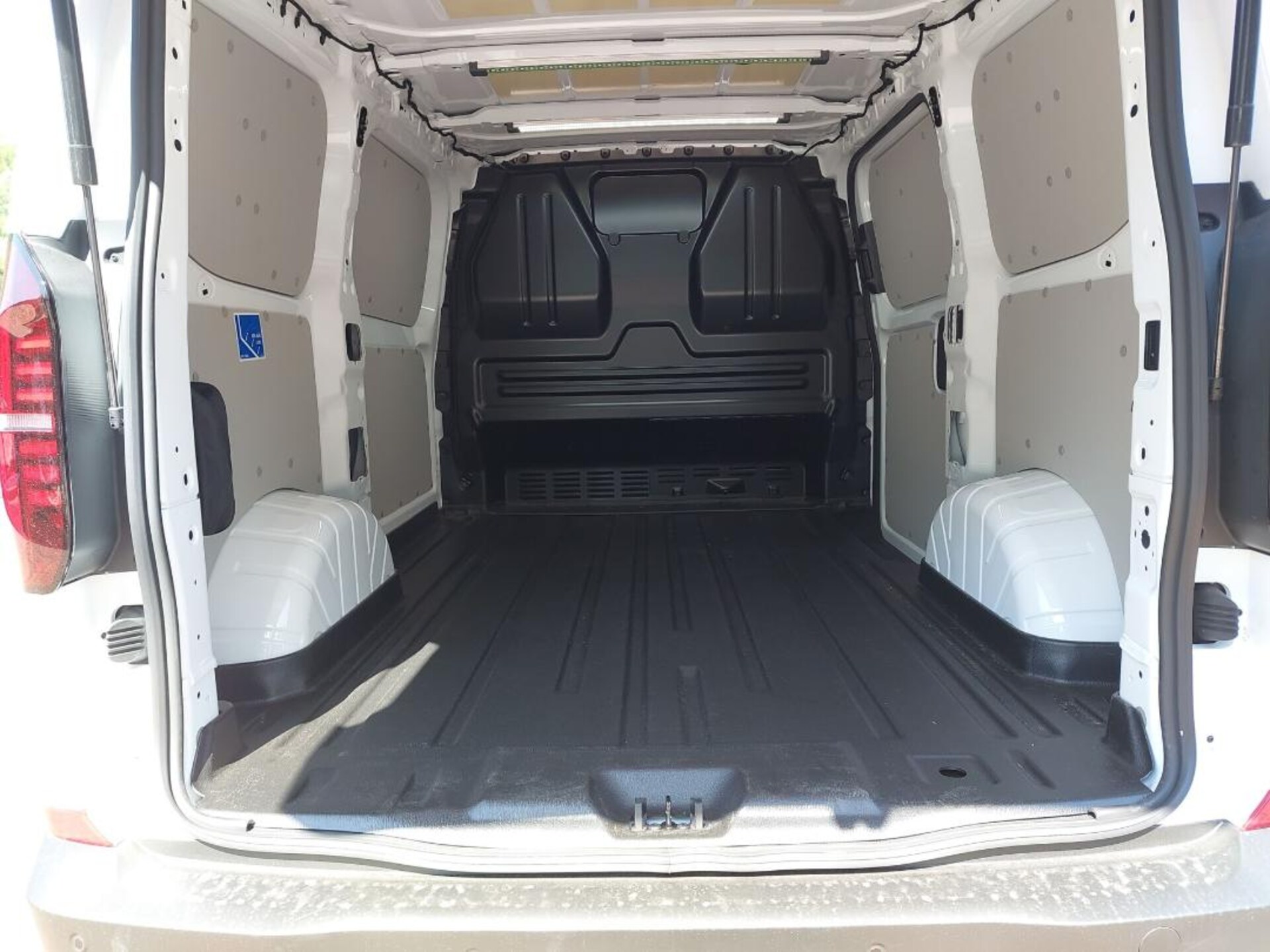 Volkswagen Transporter Kasten kurzer Radstand