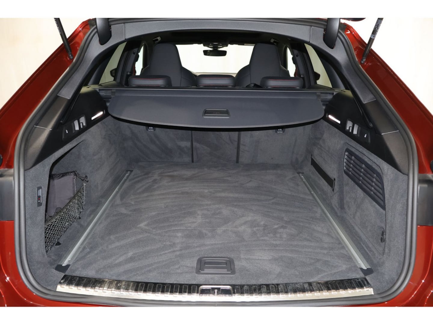 Bild über Audi S6 Avant TDI quattro tiptronic - für weitere Informationen kontaktieren Sie den Audi Partner