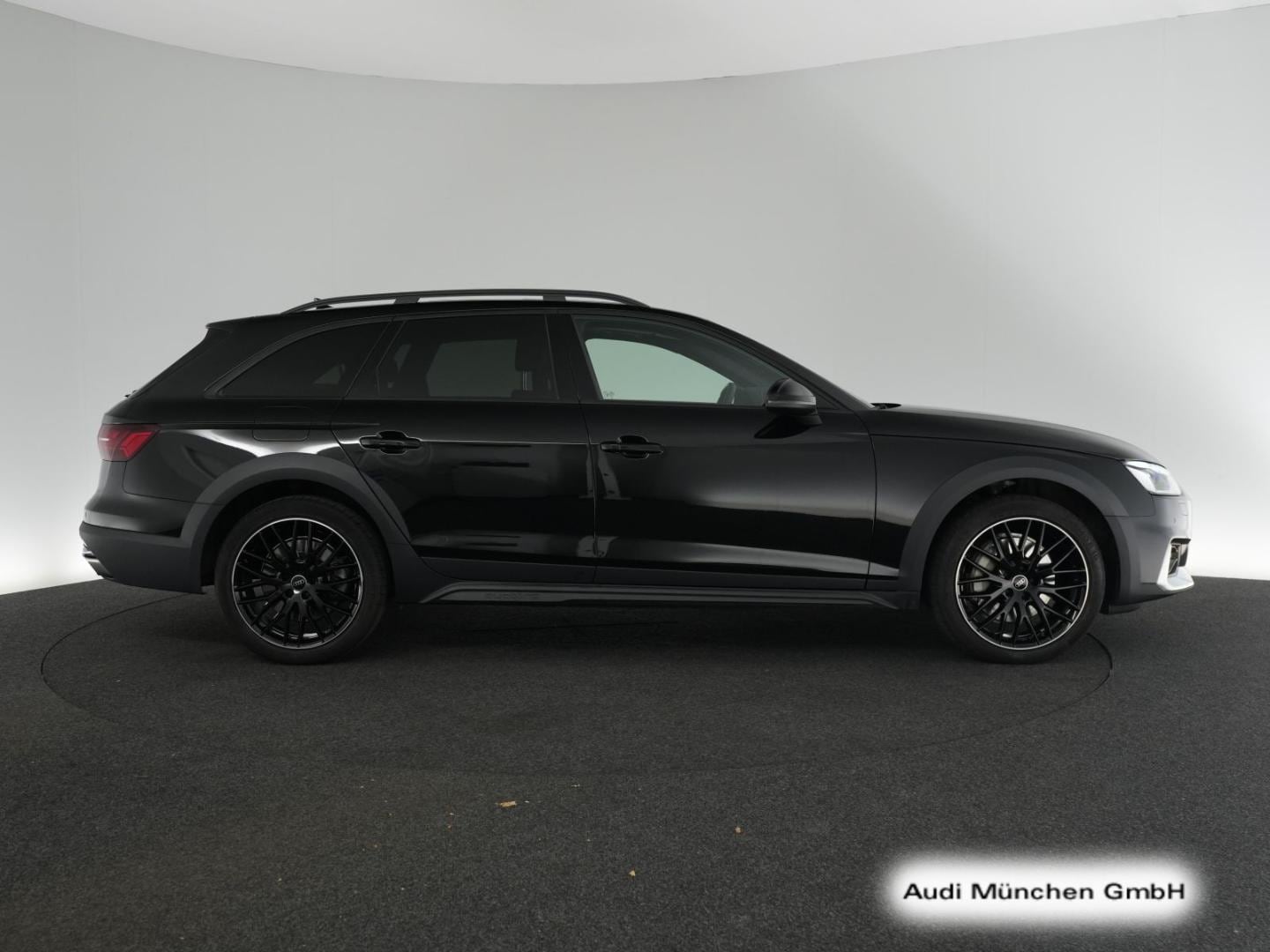 Bild über Audi A4 allroad quattro 45 TFSI quattro S tronic - für weitere Informationen kontaktieren Sie den Audi Partner