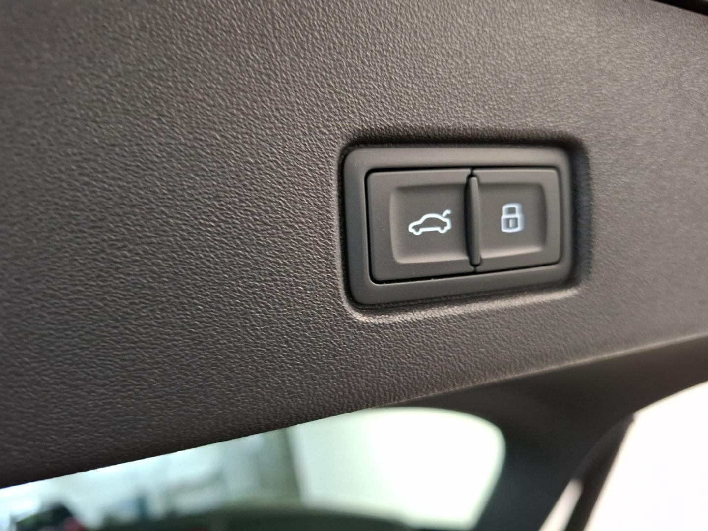 Image about Audi Q4 e-tron 40 e-tron