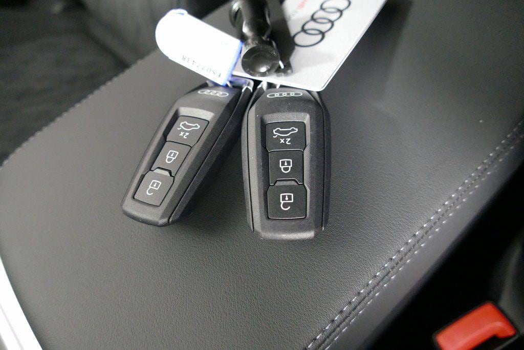 2025 Audi SQ5 Premium - Photo 13