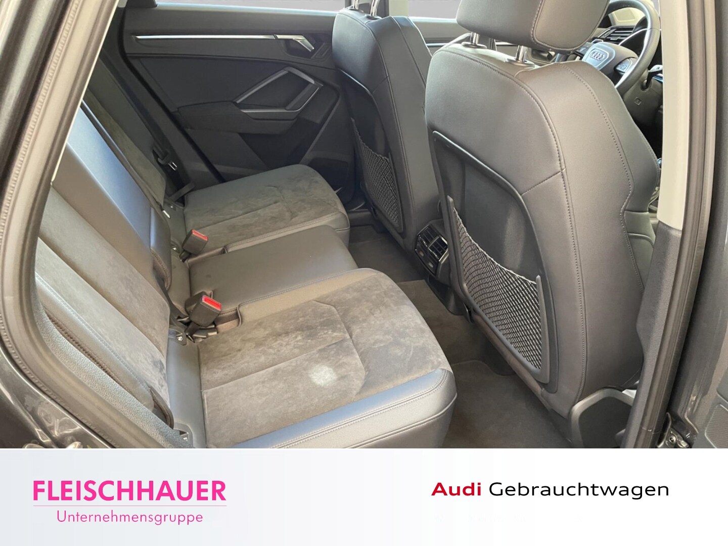 Image about Audi RS Q3 TFSI quattro S tronic