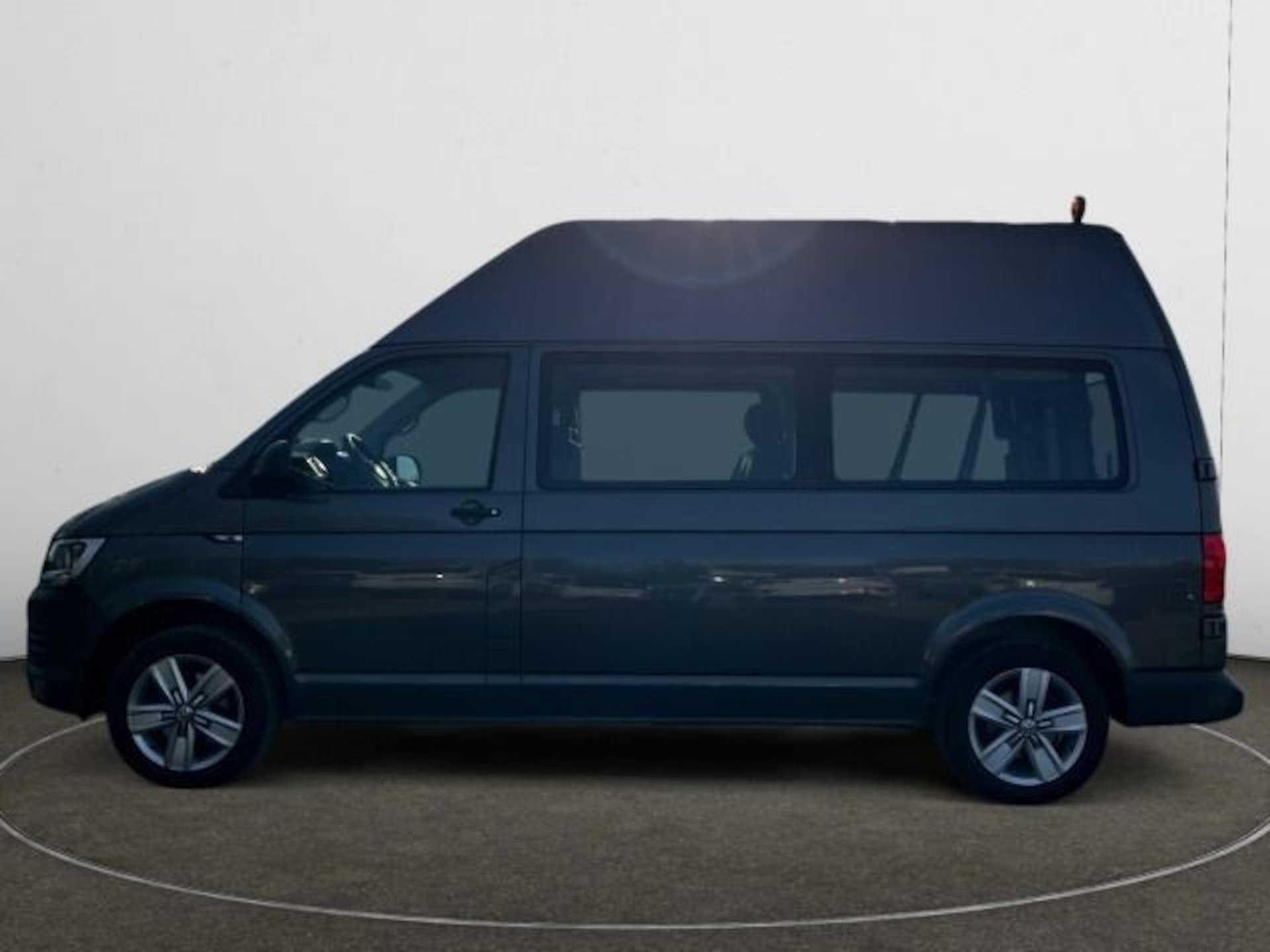 Volkswagen T6 Transporter Kombi langer Radstand