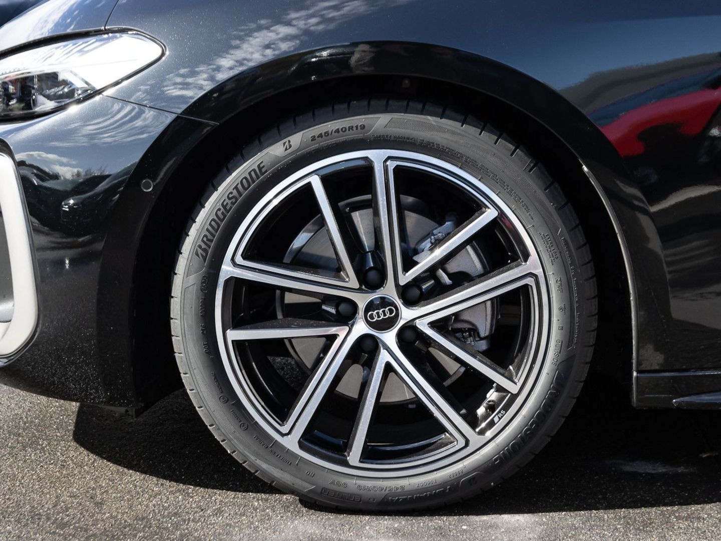 Bild über Audi A5 Avant TFSI quattro S tronic - für weitere Informationen kontaktieren Sie den Audi Partner