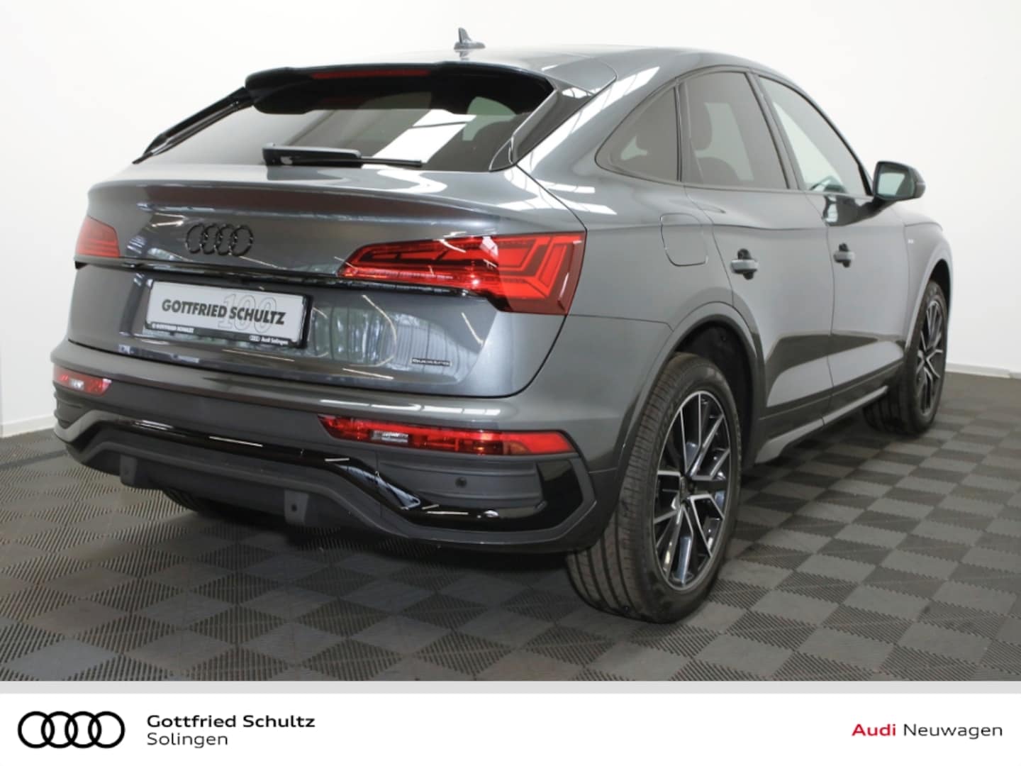 Bild über Audi Q5 Sportback TFSI e S line business 50 TFSI e quattro S tronic - für weitere Informationen kontaktieren Sie den Audi Partner