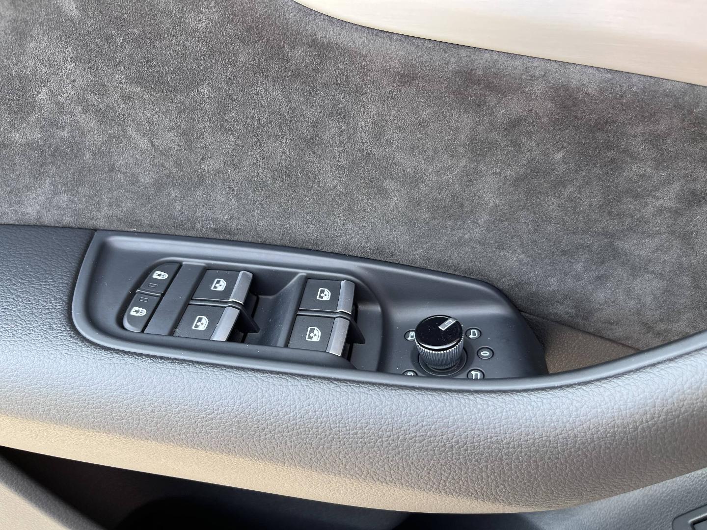 Image about Audi Q8 TFSI e Competition 60 TFSI e quattro 340 kW (462 ch) tiptronic