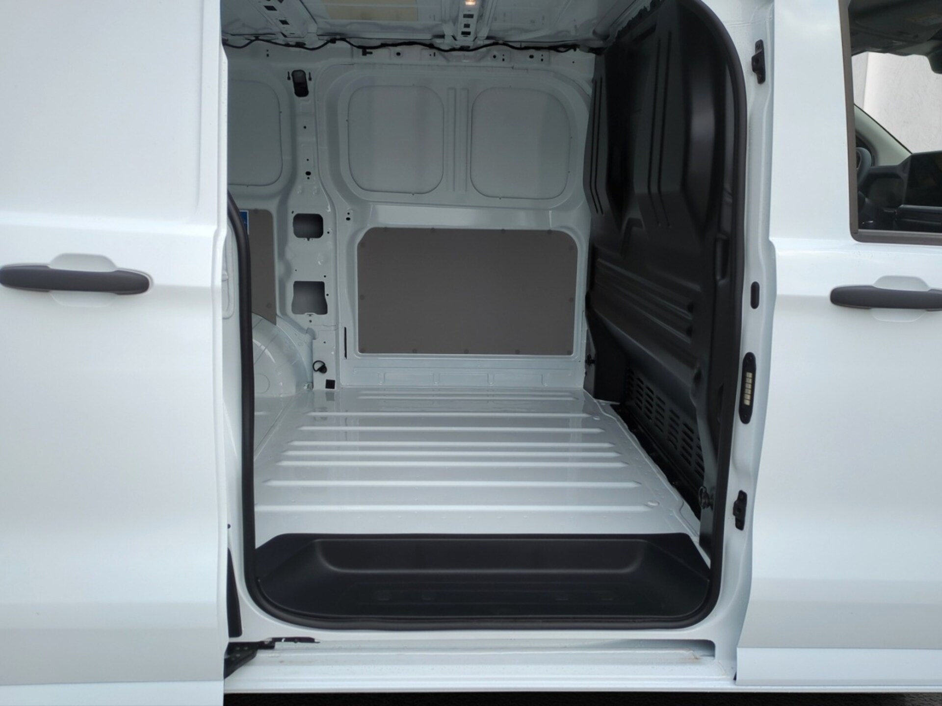 Volkswagen Transporter Kasten kurzer Radstand