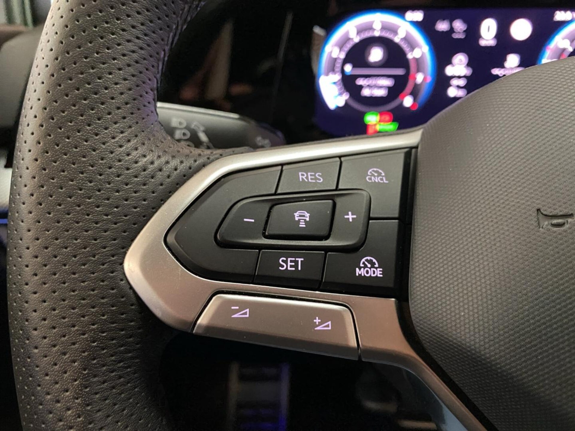 Volkswagen Golf R-Line
