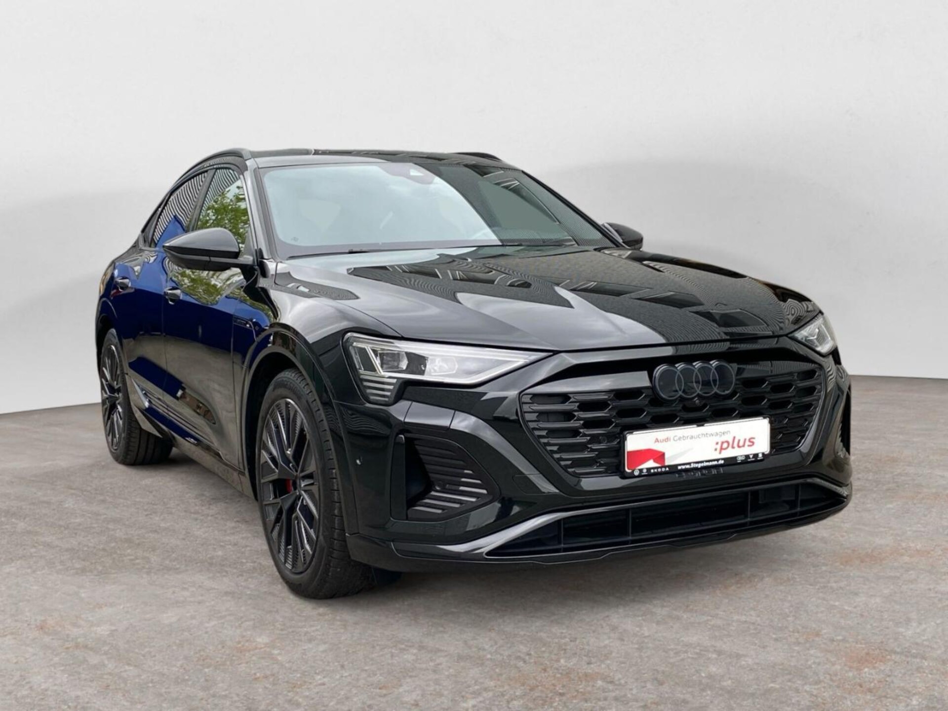 Audi Q8 Sportback e-tron S line