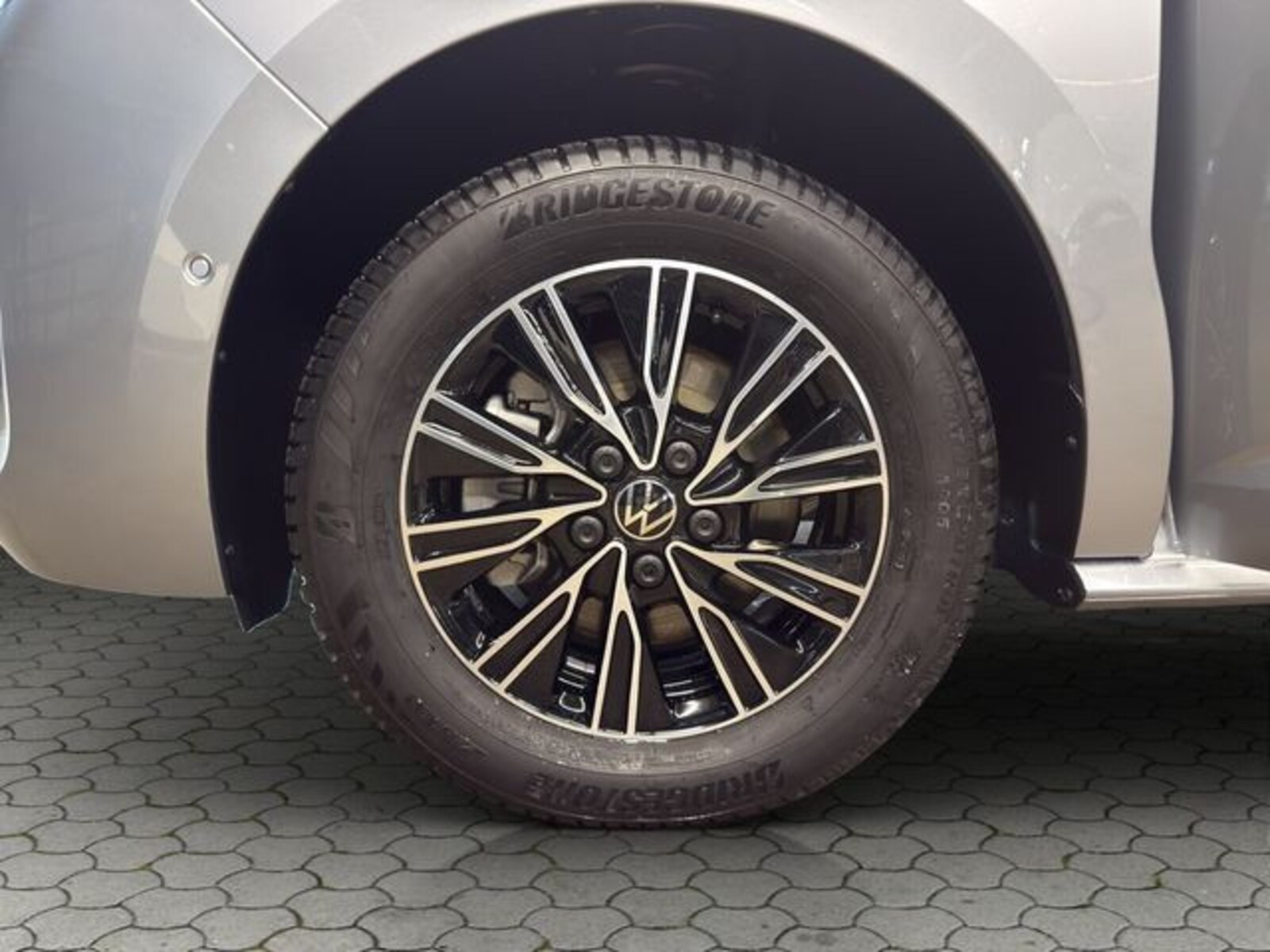 Volkswagen Multivan Langversion – Bild 23