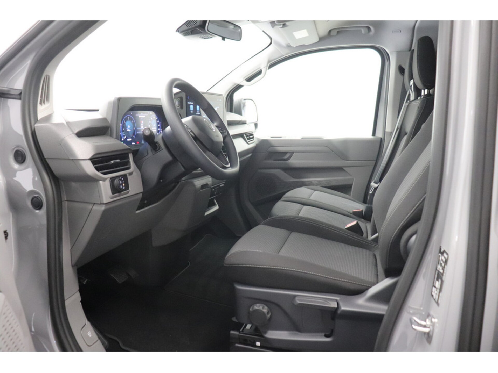 Volkswagen Transporter Kombi langer Radstand