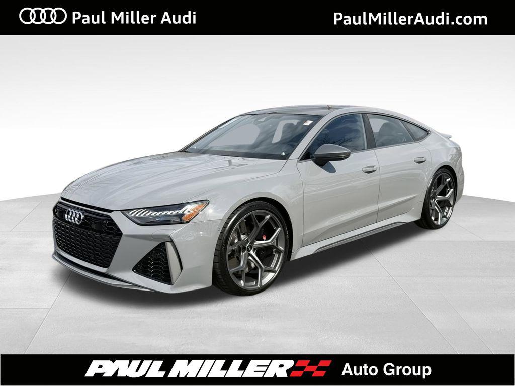 2026 Audi RS7 Performance's photo
