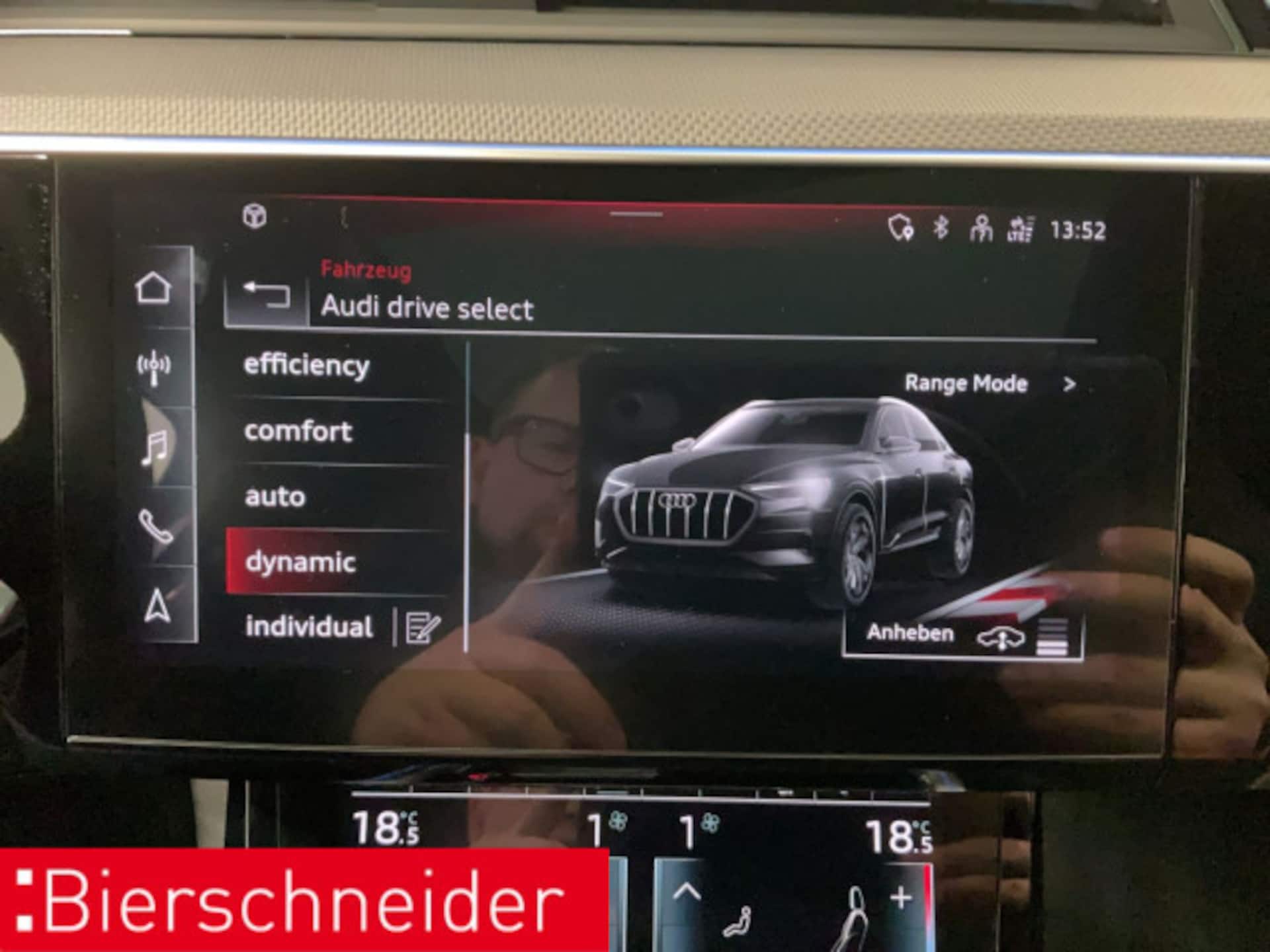 Audi Q8 Sportback e-tron S line