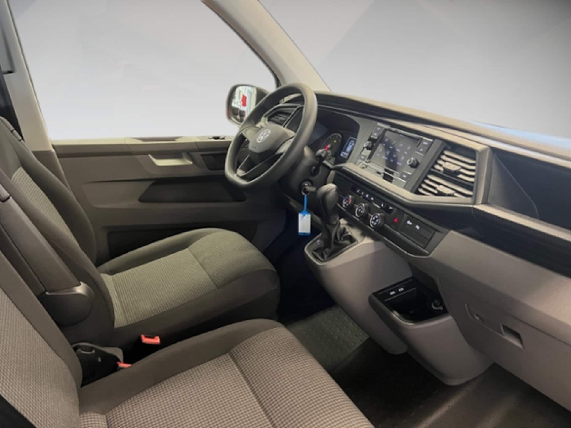 Volkswagen T6.1 Transporter Kombi langer Radstand