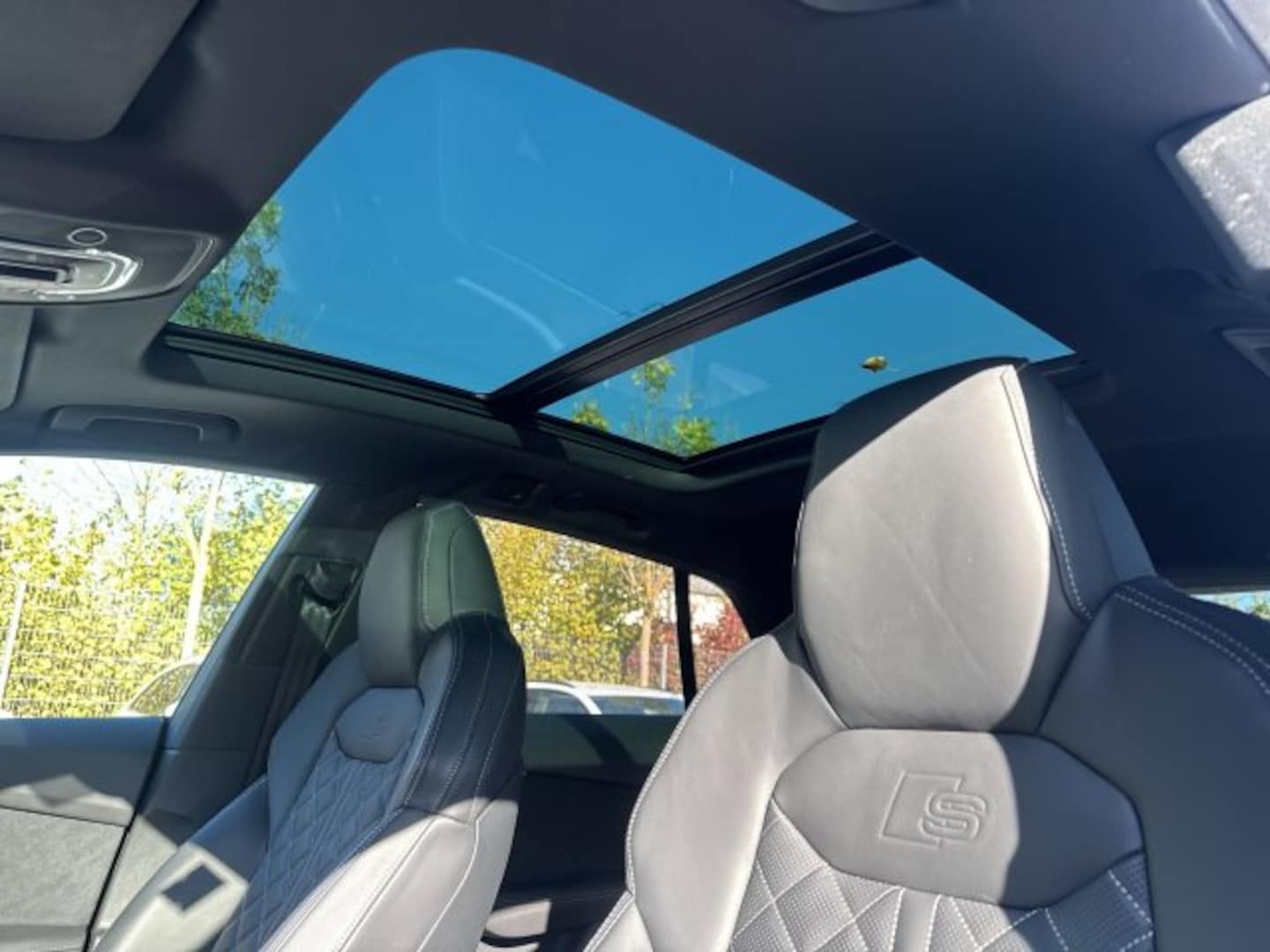 Bild über Audi Q8 50 TDI quattro tiptronic - für weitere Informationen kontaktieren Sie den Audi Partner