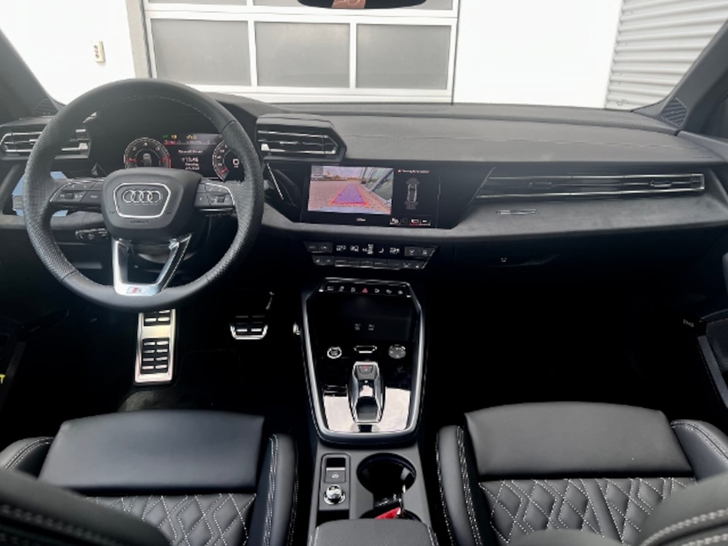 Bild über Audi A3 allstreet 35 TDI S tronic - für weitere Informationen kontaktieren Sie den Audi Partner