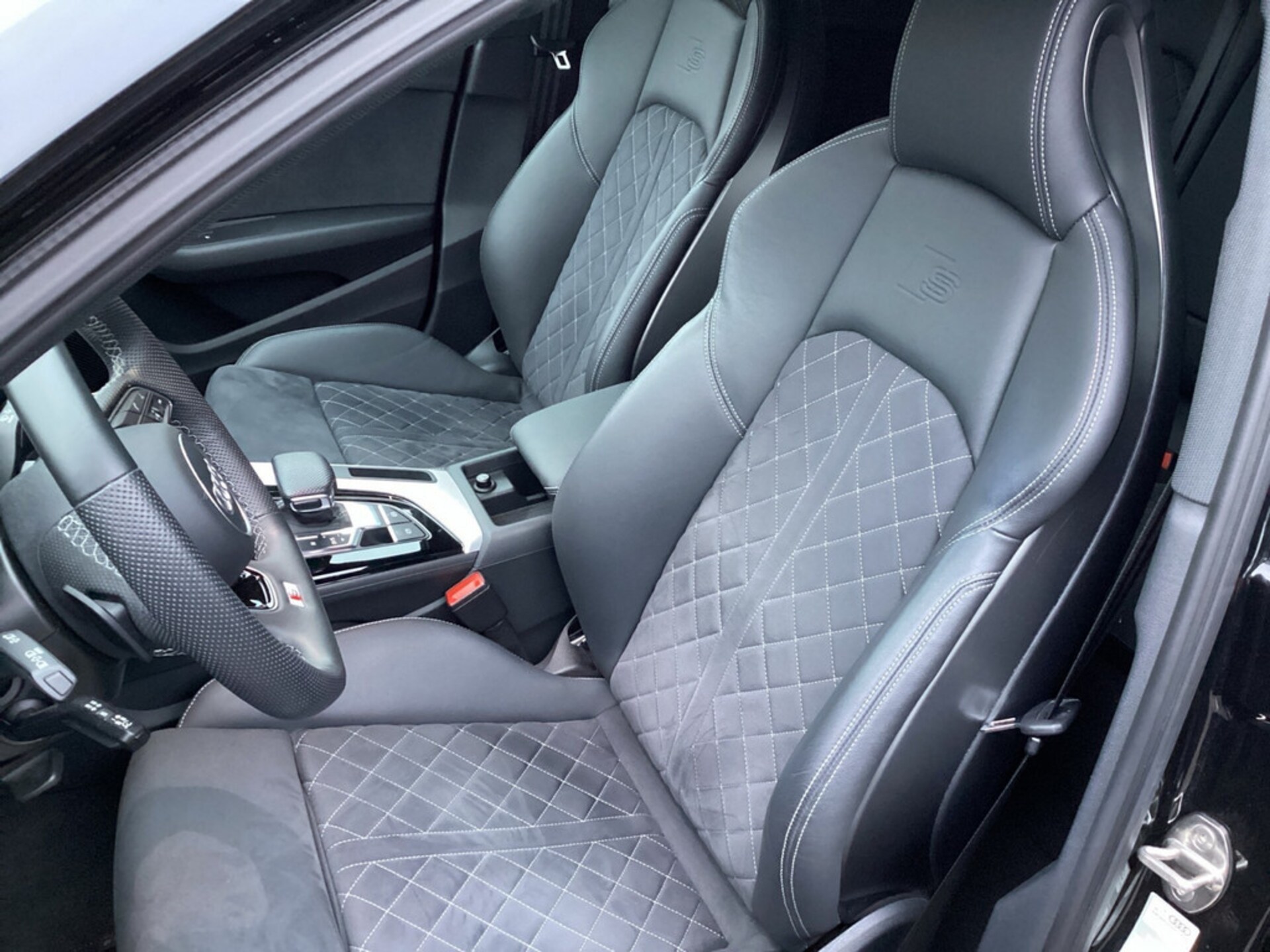 Audi A4 Avant S line