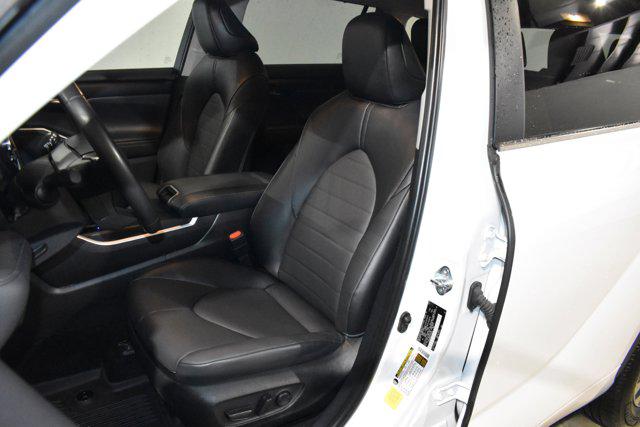 2025 Toyota Highlander 24