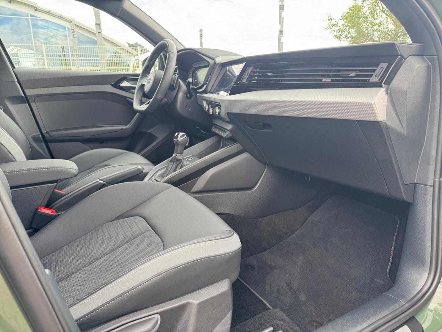 Bild über Audi A1 Sportback S line 40 TFSI S tronic - für weitere Informationen kontaktieren Sie den Audi Partner