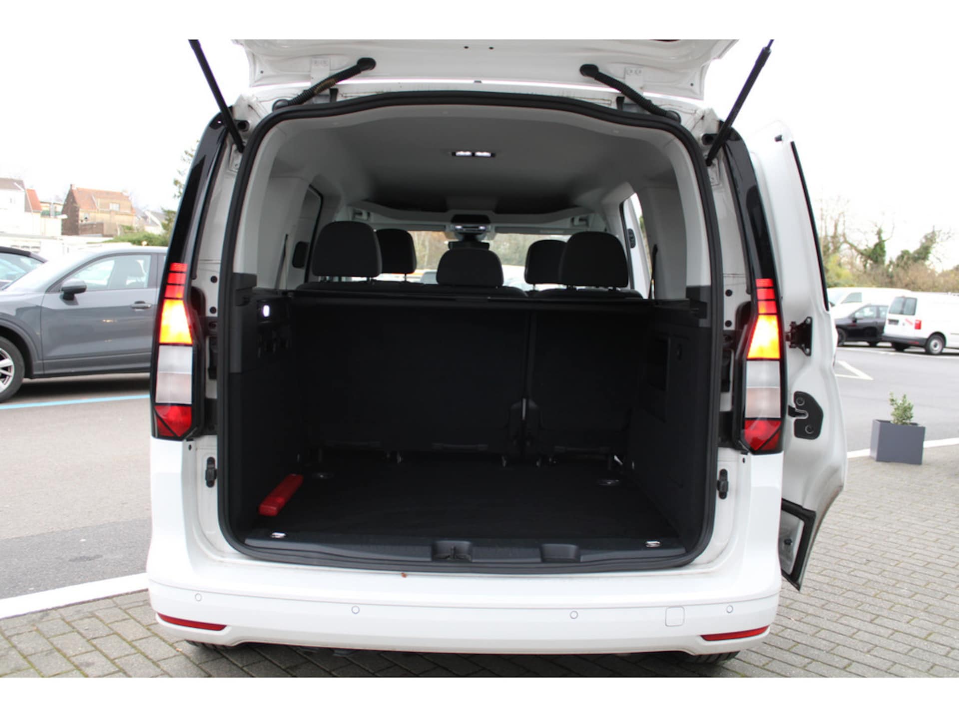 Volkswagen Caddy Basis-Modell