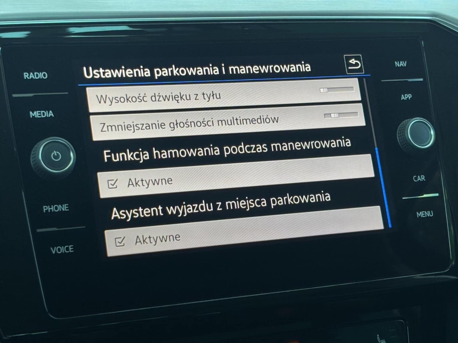 Volkswagen Passat Elegance