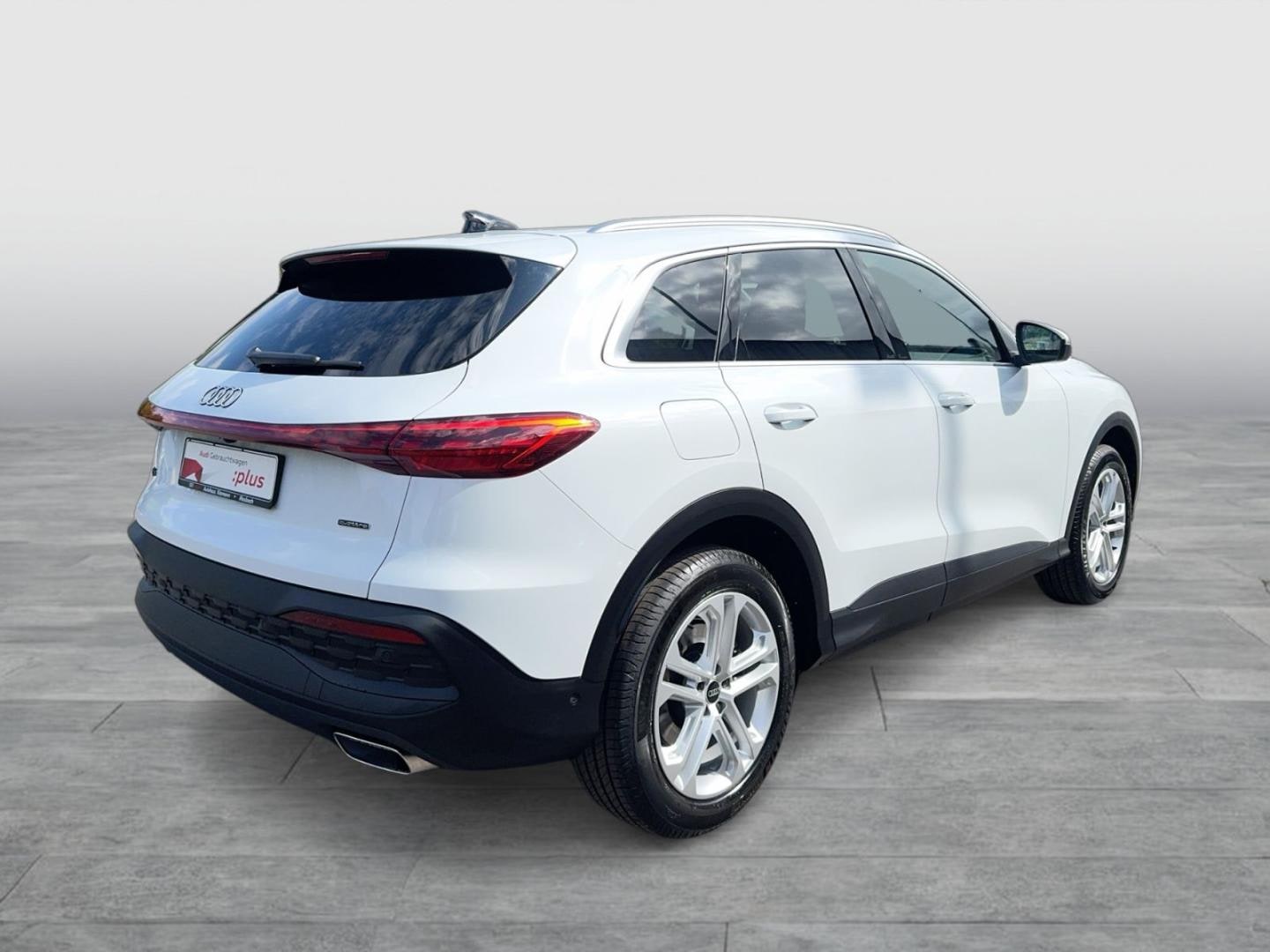 Bild über Audi Q5 SUV TFSI quattro 150 kW S tronic - für weitere Informationen kontaktieren Sie den Audi Partner