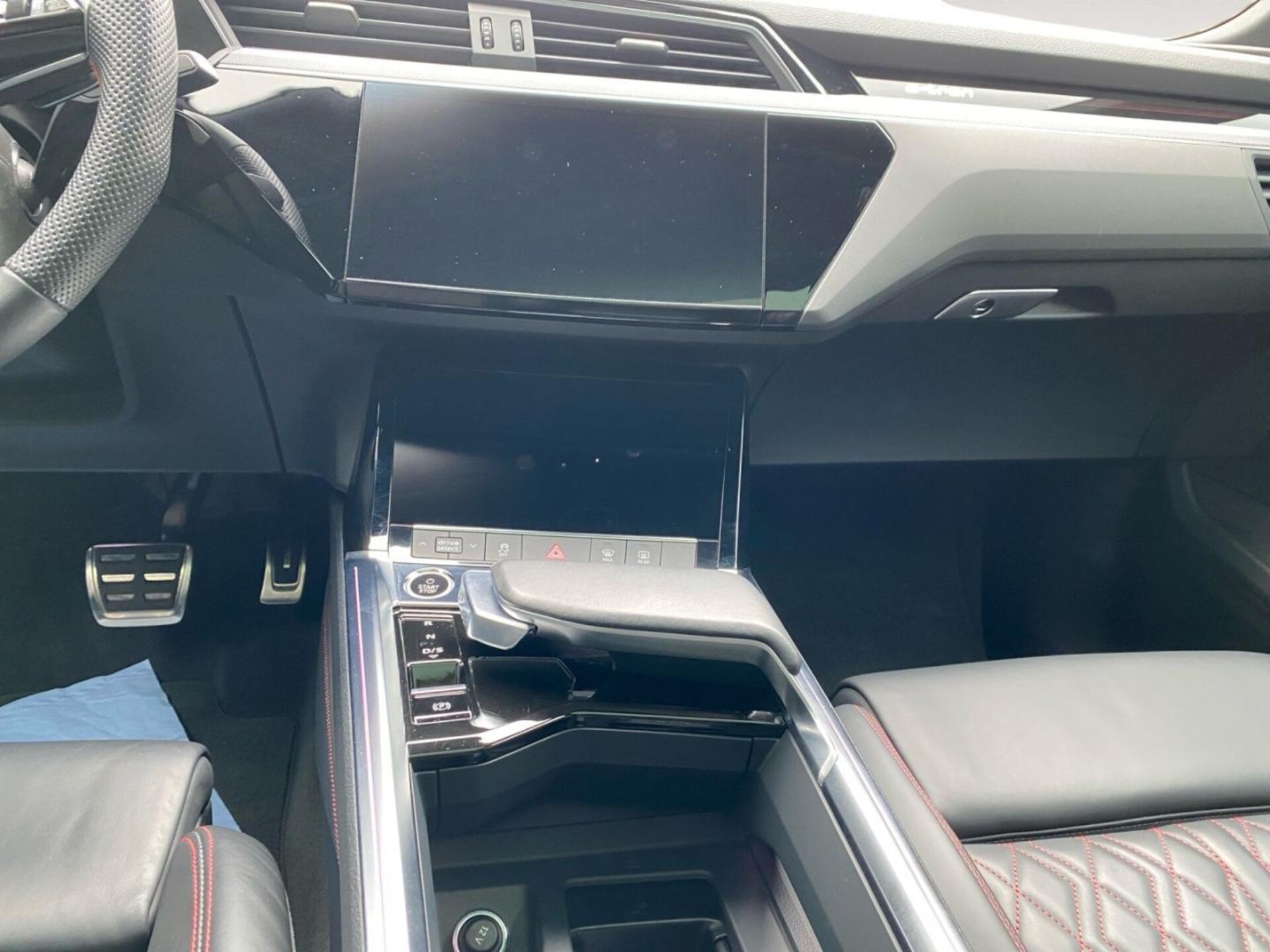Audi Q8 Sportback e-tron S line