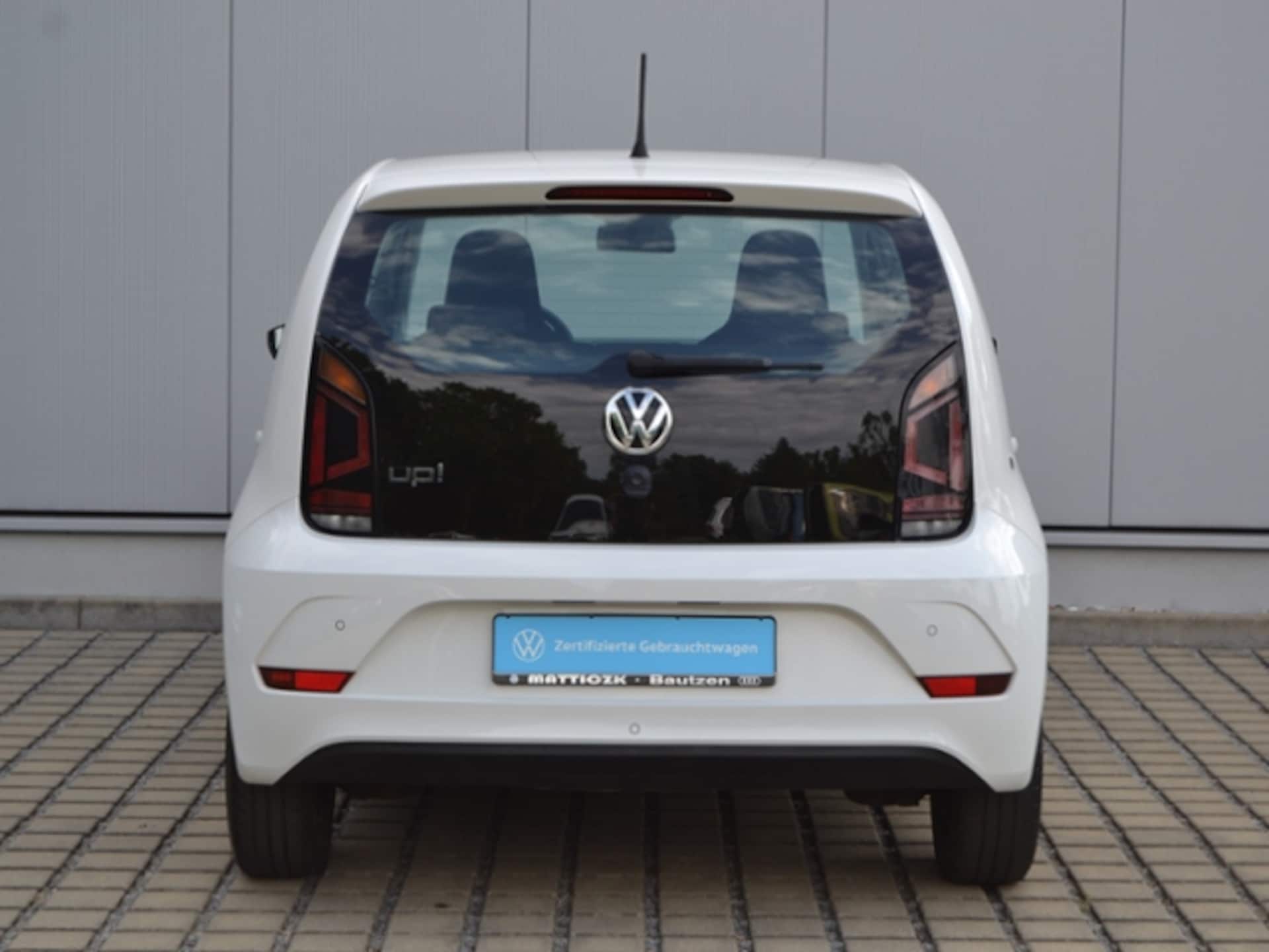 Volkswagen up! move up!