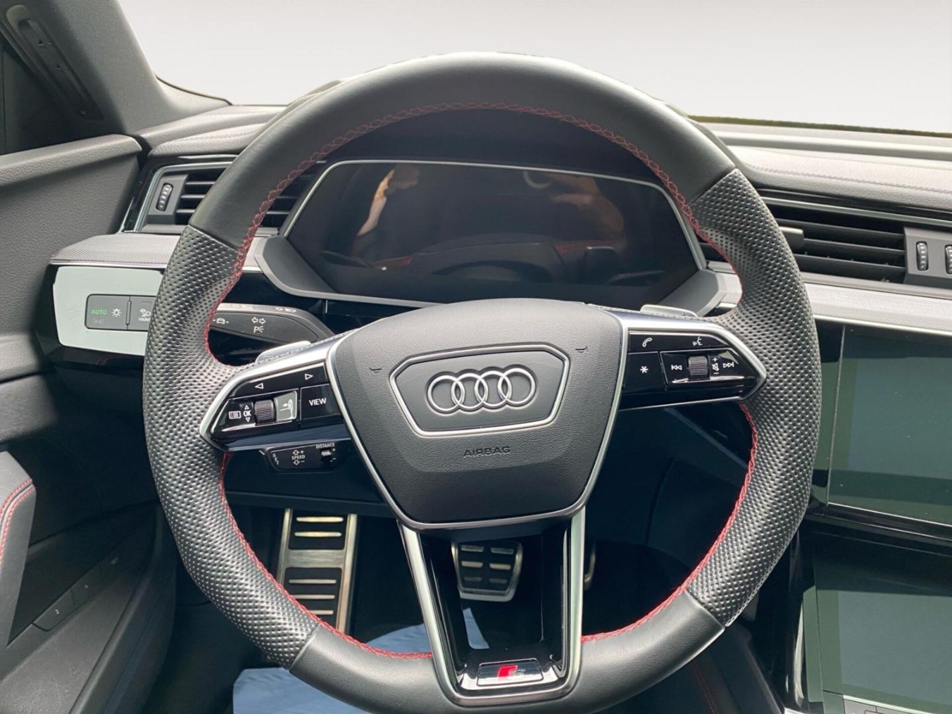 Audi Q8 Sportback e-tron S line