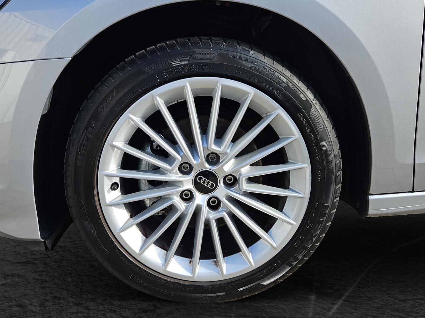 Bild über Audi A3 Sportback advanced 30 TDI Schaltgetriebe - für weitere Informationen kontaktieren Sie den Audi Partner