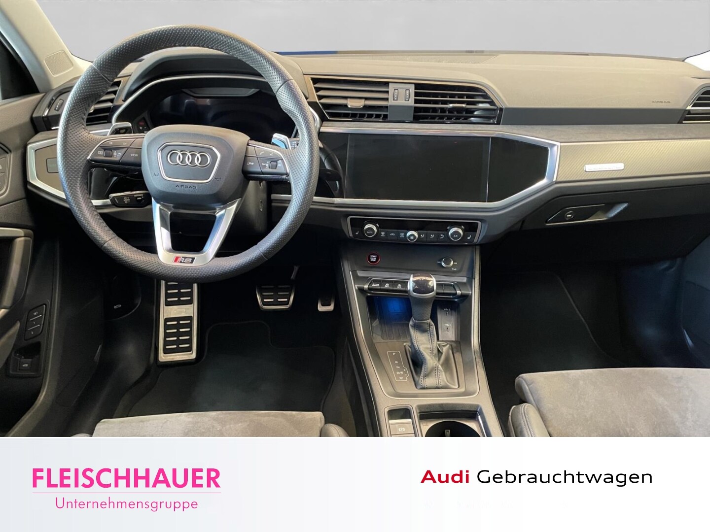 Image about Audi RS Q3 TFSI quattro S tronic