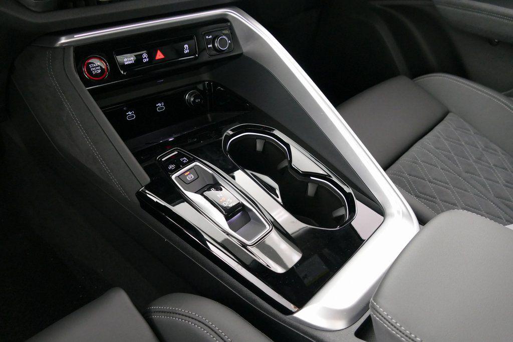 2025 Audi SQ5 Premium - Photo 21