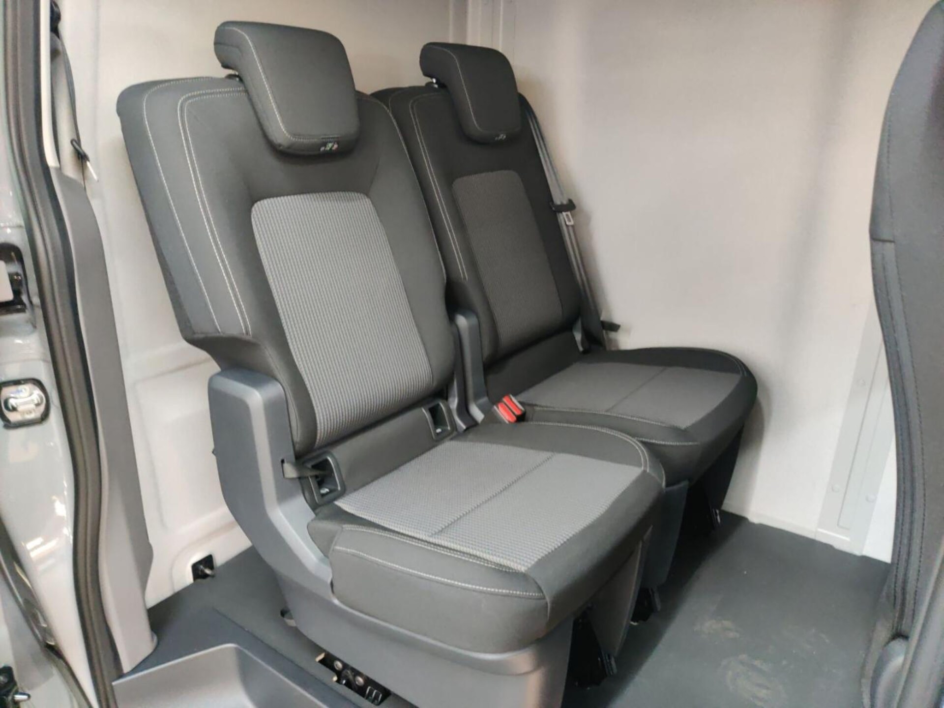 Volkswagen Transporter Kasten langer Radstand