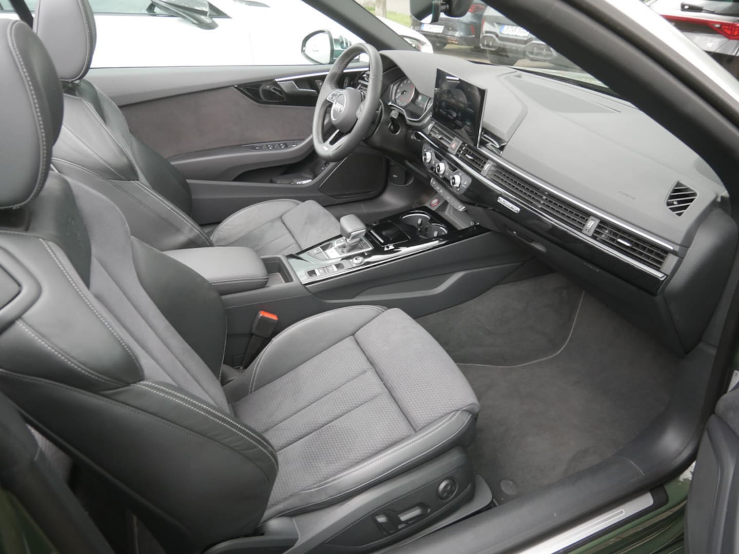 Bild über Audi S5 Cabriolet TFSI quattro tiptronic - für weitere Informationen kontaktieren Sie den Audi Partner