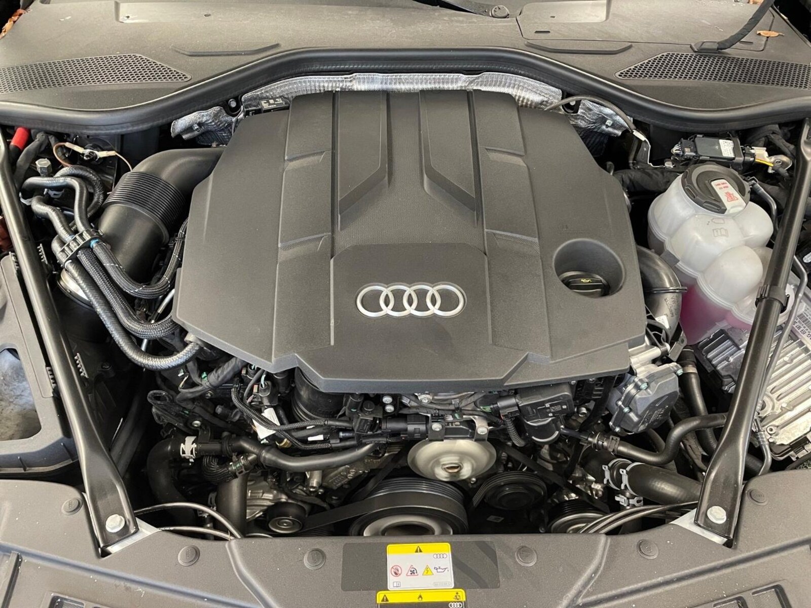 Audi A8 – Bild 7