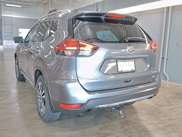 2017 Nissan