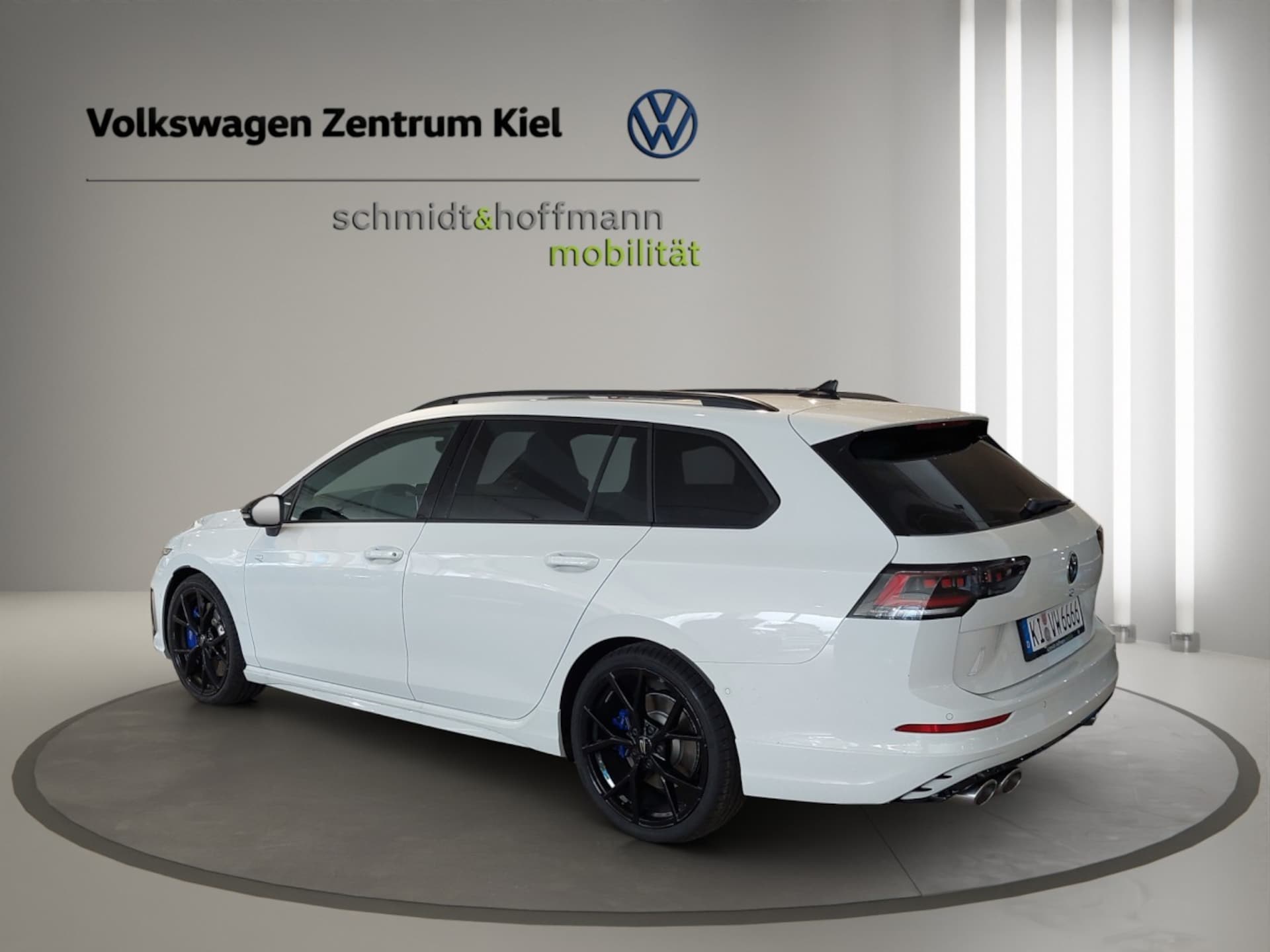 Volkswagen Golf Variant R