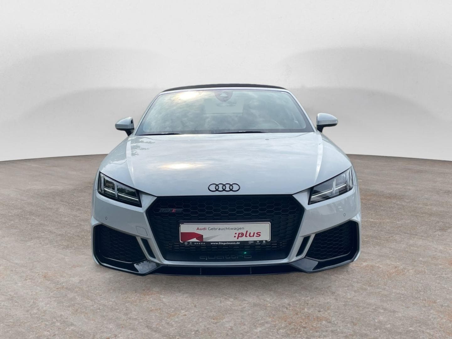 Bild über Audi TT RS Roadster TFSI quattro S tronic - für weitere Informationen kontaktieren Sie den Audi Partner