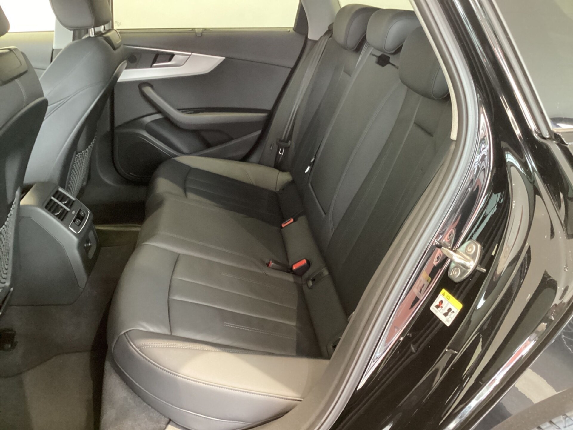 Audi A4 Avant S line