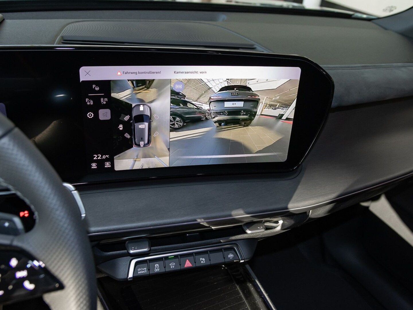 Bild über Audi Q3 SUV e-hybrid e-hybrid 200 kW S tronic - für weitere Informationen kontaktieren Sie den Audi Partner