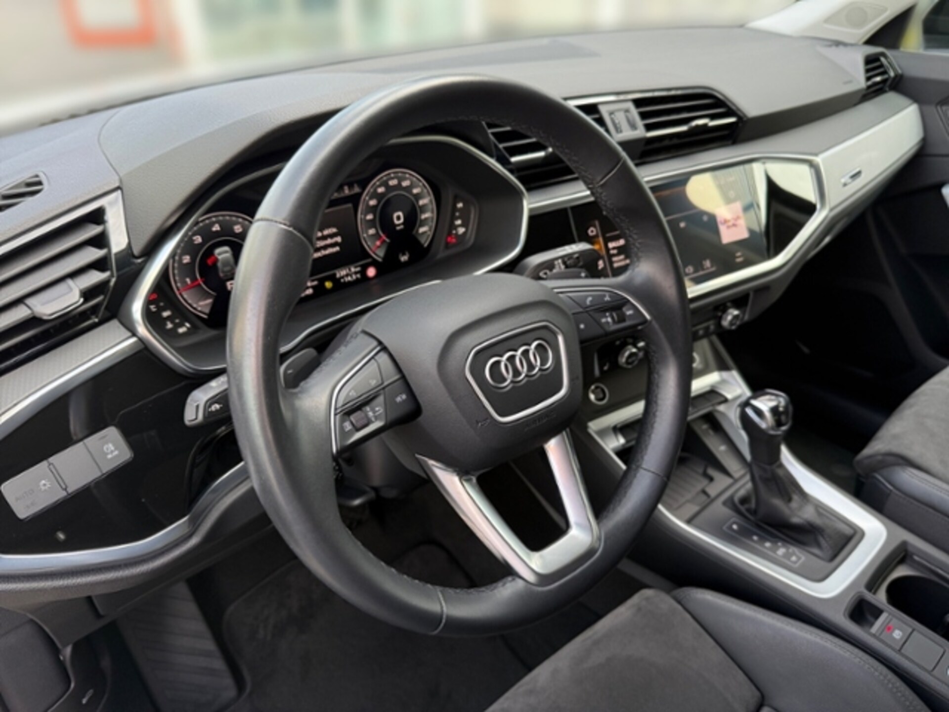 Audi Q3 SUV S line