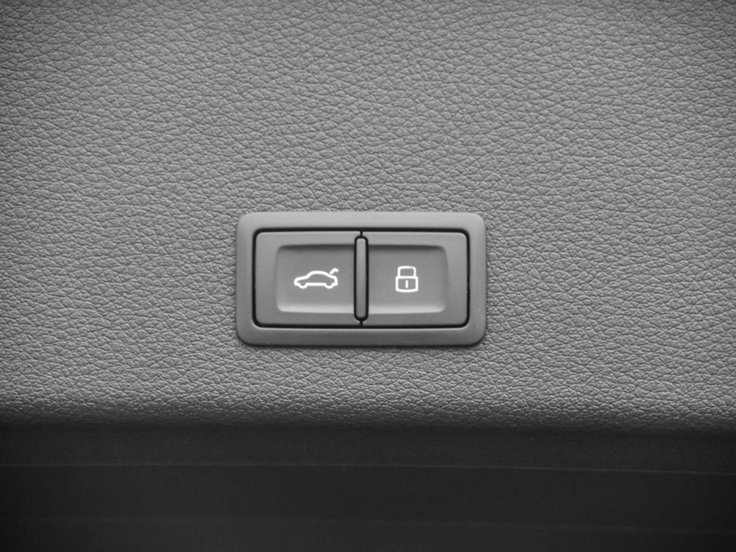 Image about Audi Q8 e-tron S line 50 e-tron quattro