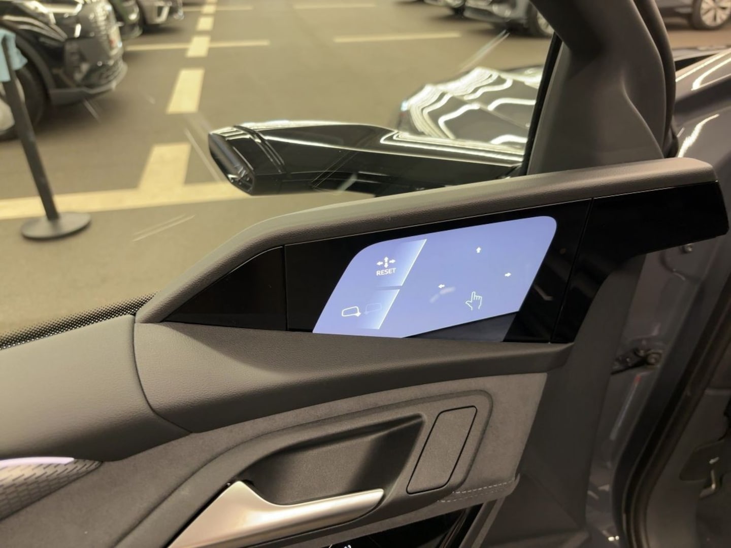 Bild über Audi S6 Avant e-tron e-tron quattro - für weitere Informationen kontaktieren Sie den Audi Partner