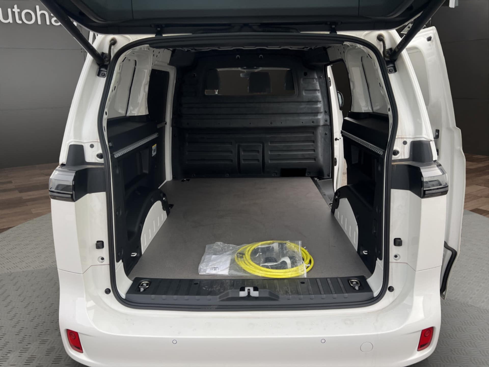 Volkswagen ID. Buzz Cargo Basis-Modell