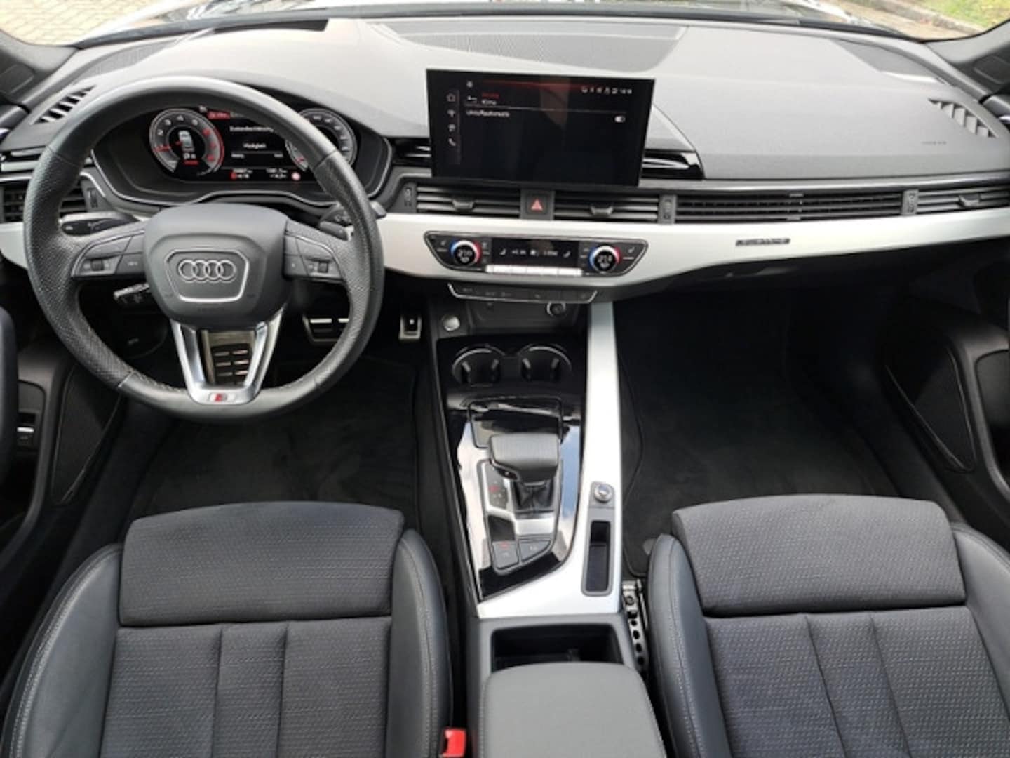 Bild über Audi A5 Sportback S line business 40 TFSI quattro S tronic - für weitere Informationen kontaktieren Sie den Audi Partner
