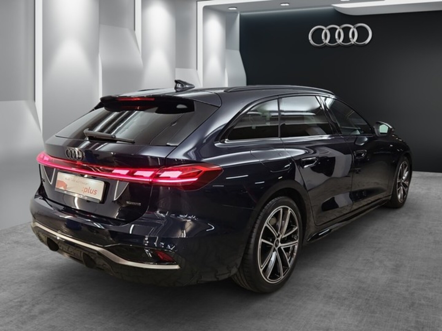Bild über Audi A5 Avant TDI quattro 150 kW S tronic - für weitere Informationen kontaktieren Sie den Audi Partner