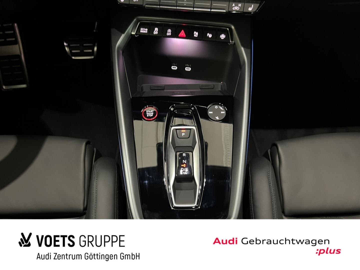 Bild über Audi RS 3 Sportback TFSI quattro 294 kW S tronic - für weitere Informationen kontaktieren Sie den Audi Partner
