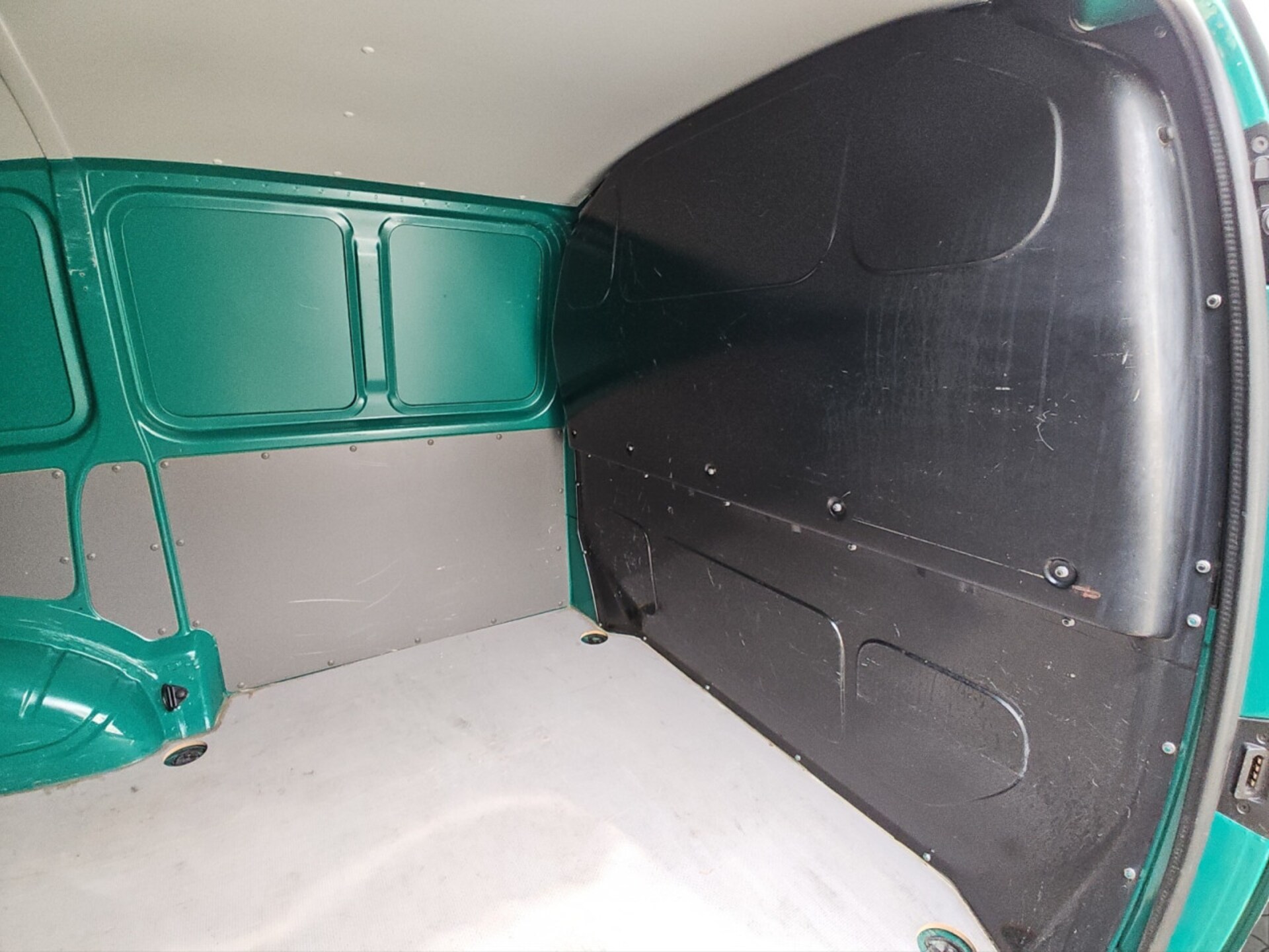 Volkswagen T6.1 Transporter Kasten kurzer Radstand