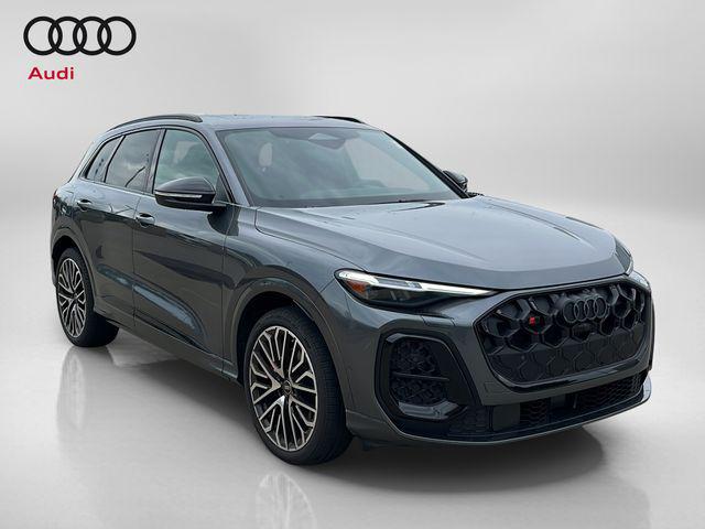 2025 Audi SQ5 Premium Plus's photo