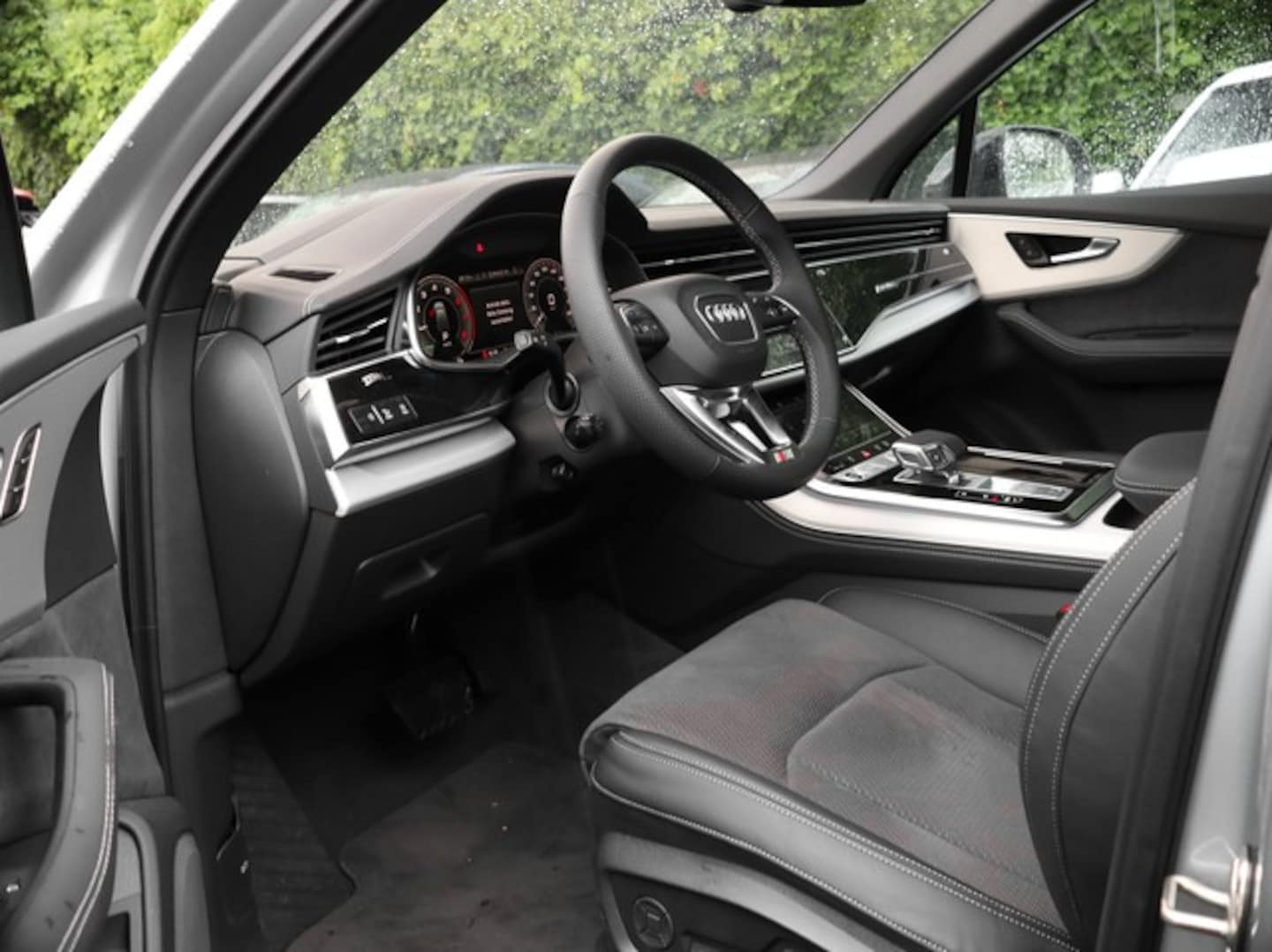 Bild über Audi Q7 SUV TFSI e S line business TFSI e quattro 290 kW tiptronic - für weitere Informationen kontaktieren Sie den Audi Partner